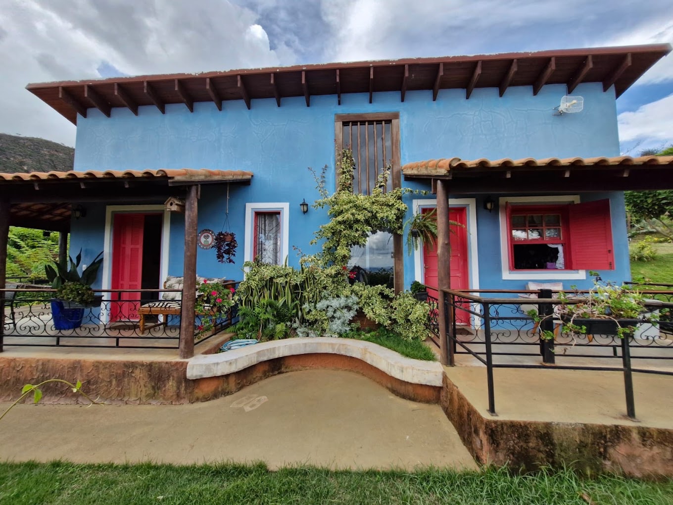 Serra da Canastra com pets: Pousada pet friendly une cachoeira ...